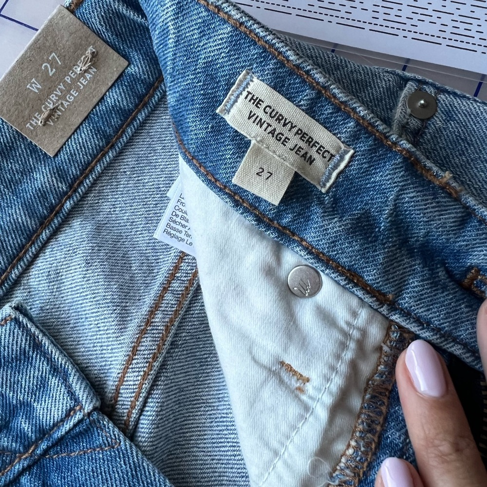 NWT Size 27 Madewell Curvy Perfect Jean in Coney Wash: destroyed edition - Picture 7 of 7
